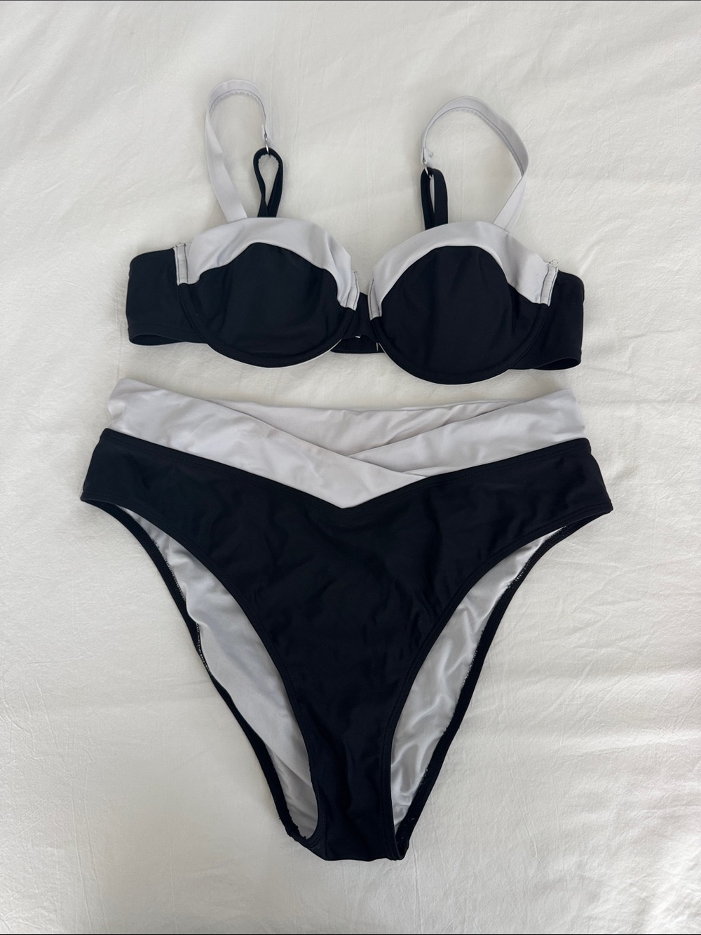 Cupshe Black & White Two-Tone Underwire Bikini Set